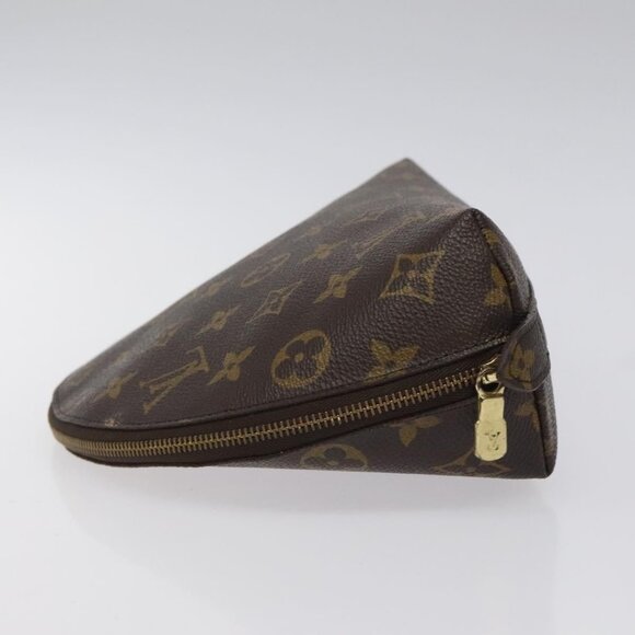 LOUIS VUITTON Monogram Trousse Demi Ronde Cosmetic Pouch M47520 LV Auth 126544 - Picture 4 of 16